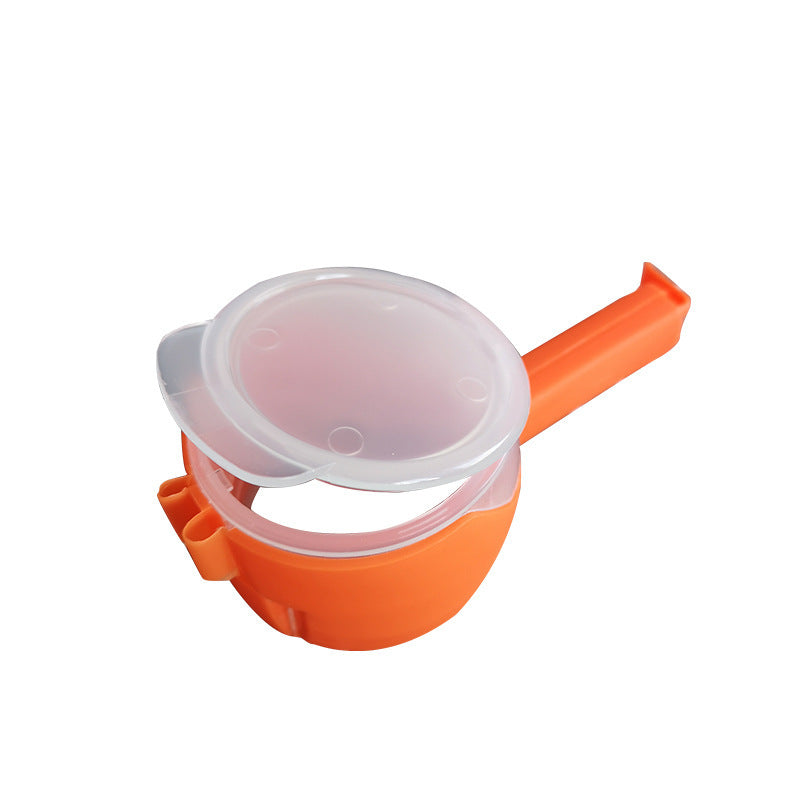2-in-1 Bag Sealing Clip with Measuring Scoop
