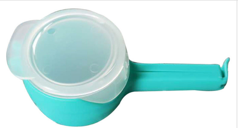 2-in-1 Bag Sealing Clip with Measuring Scoop